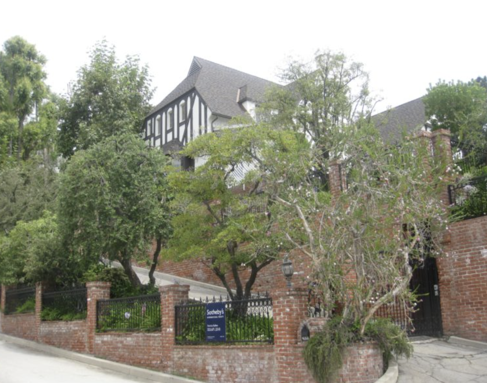 Walt Disney LA Origins Tour | Hollywood & Burbank History Walk - sub photo 9