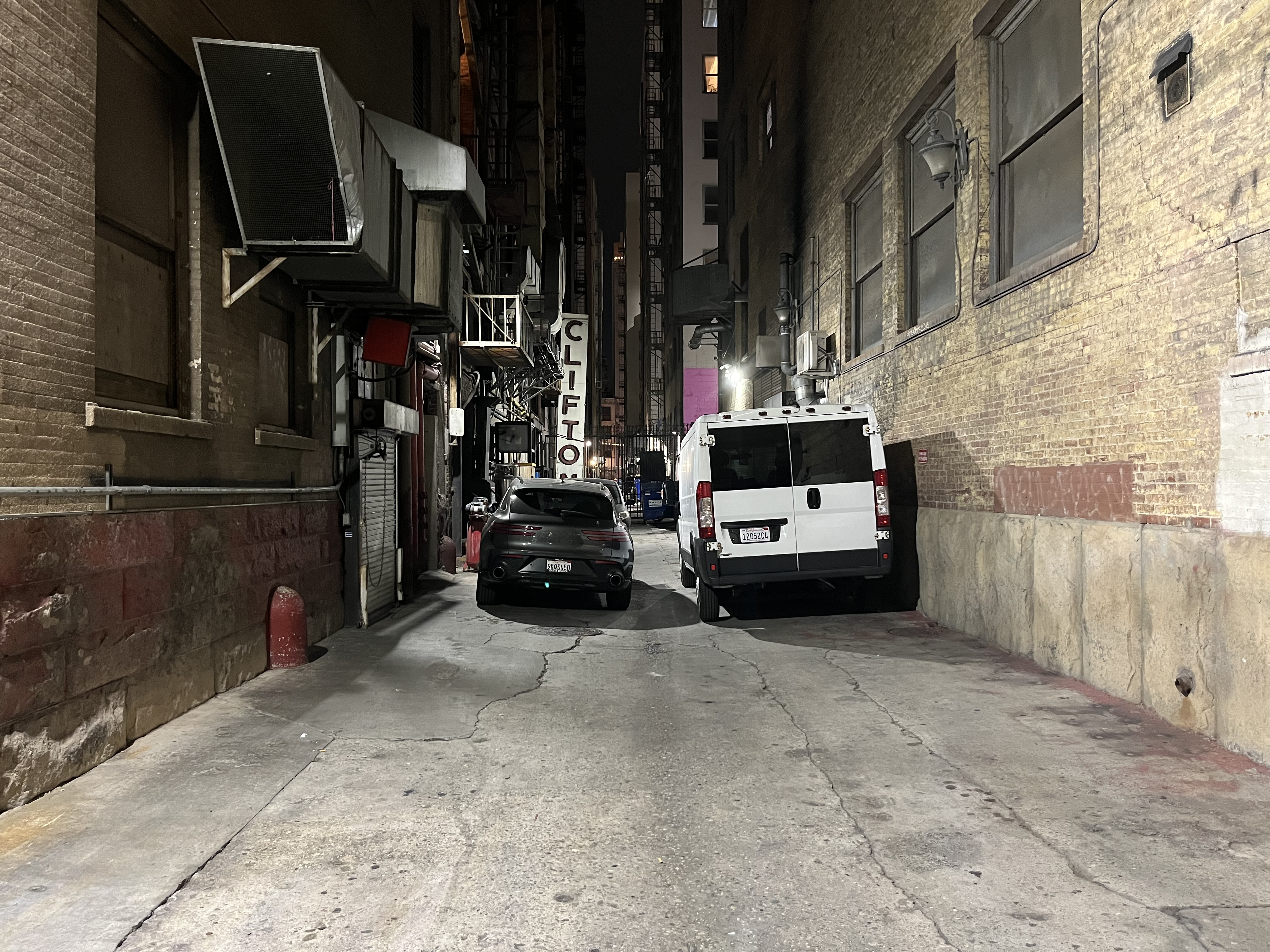 "The Terminator" series filming locations' tour - sub photo 17