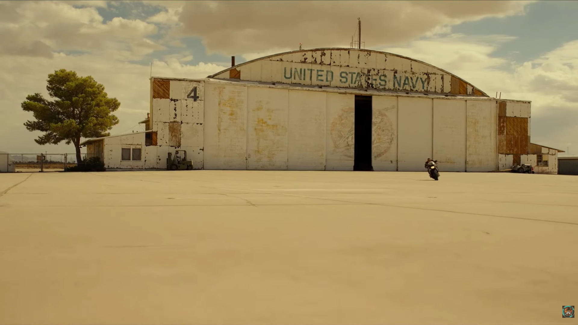 Top Gun: Maverick Filming Locations Tour - sub photo 7