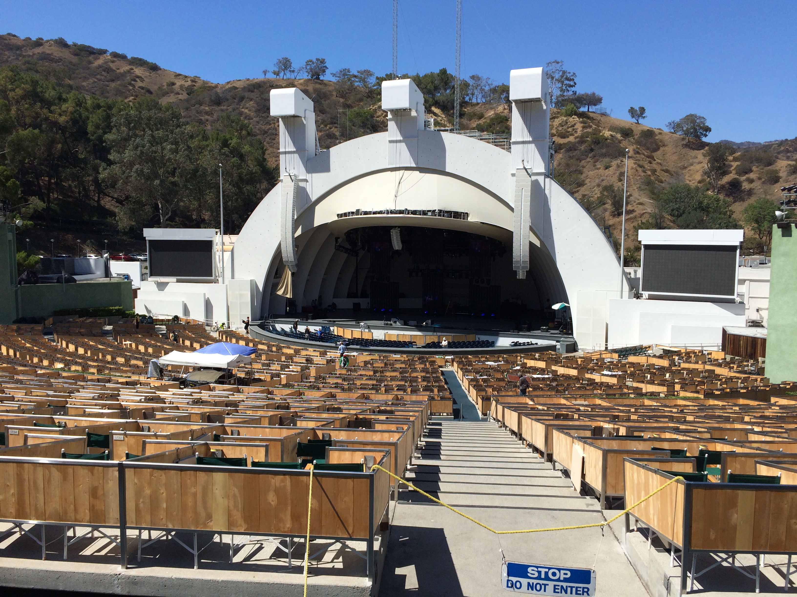 Michael Jackson Tour in Los Angeles | Music Video Locations & Murals - sub photo 14