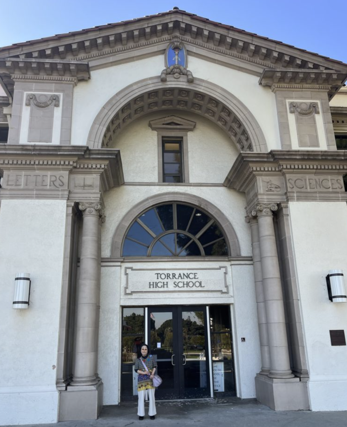 Beverly Hills High School White Paper / White Paper of Youth Location Tour - photo 1