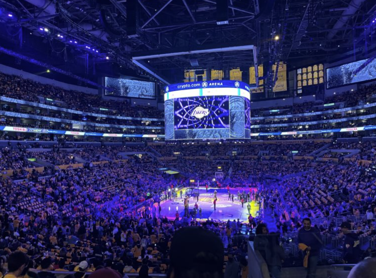 Los Angeles Lakers Tickets & Game Night Tour (Crypto.com Arena) - sub photo 6
