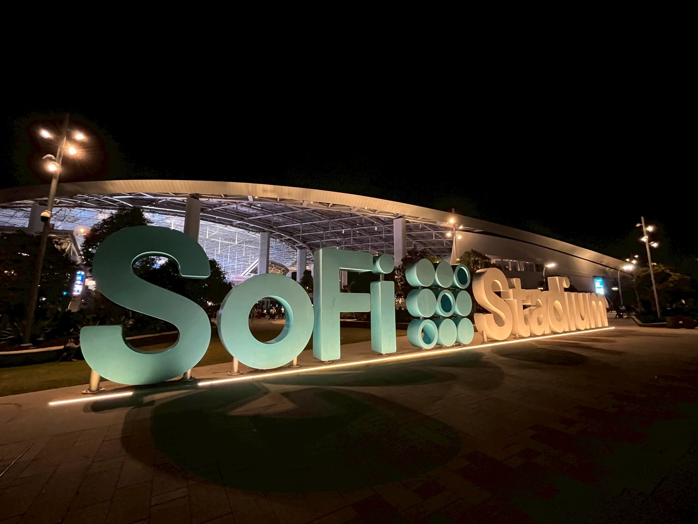 ロサンゼルス発 NFL観戦ツアー（SoFi Stadium）｜往復送迎＋日本語ガイド - photo 3