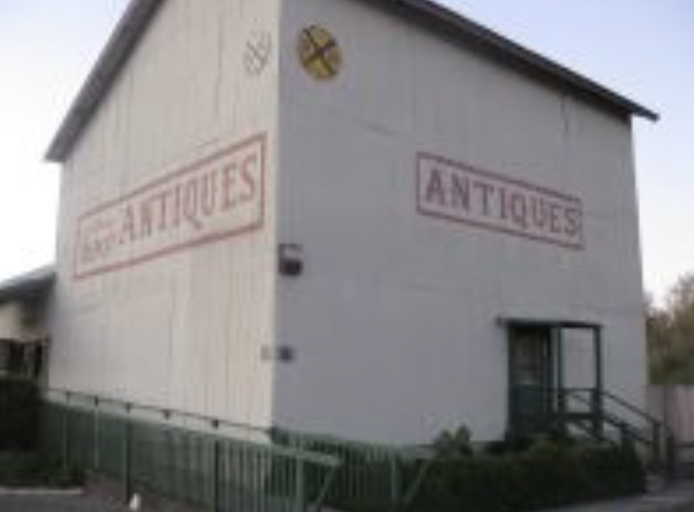 Michael Jackson Tour in Los Angeles | Music Video Locations & Murals - sub photo 58