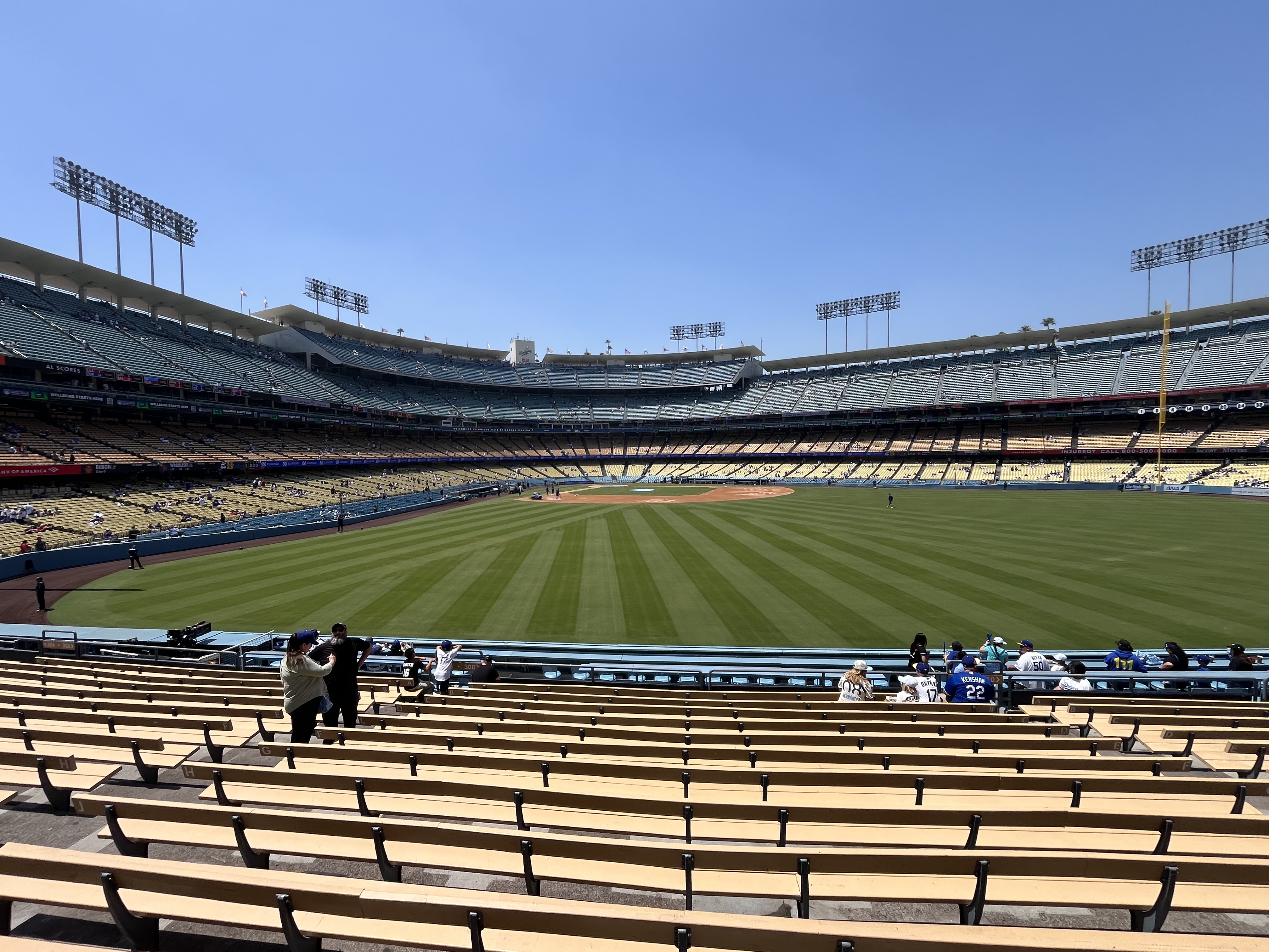 Michael Jackson Tour in Los Angeles | Music Video Locations & Murals - sub photo 61