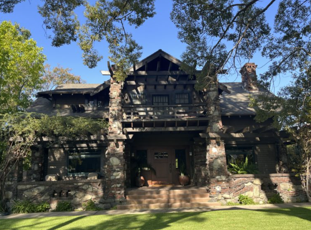 Back to the Future Filming Locations Tour in Los Angeles - sub photo 8
