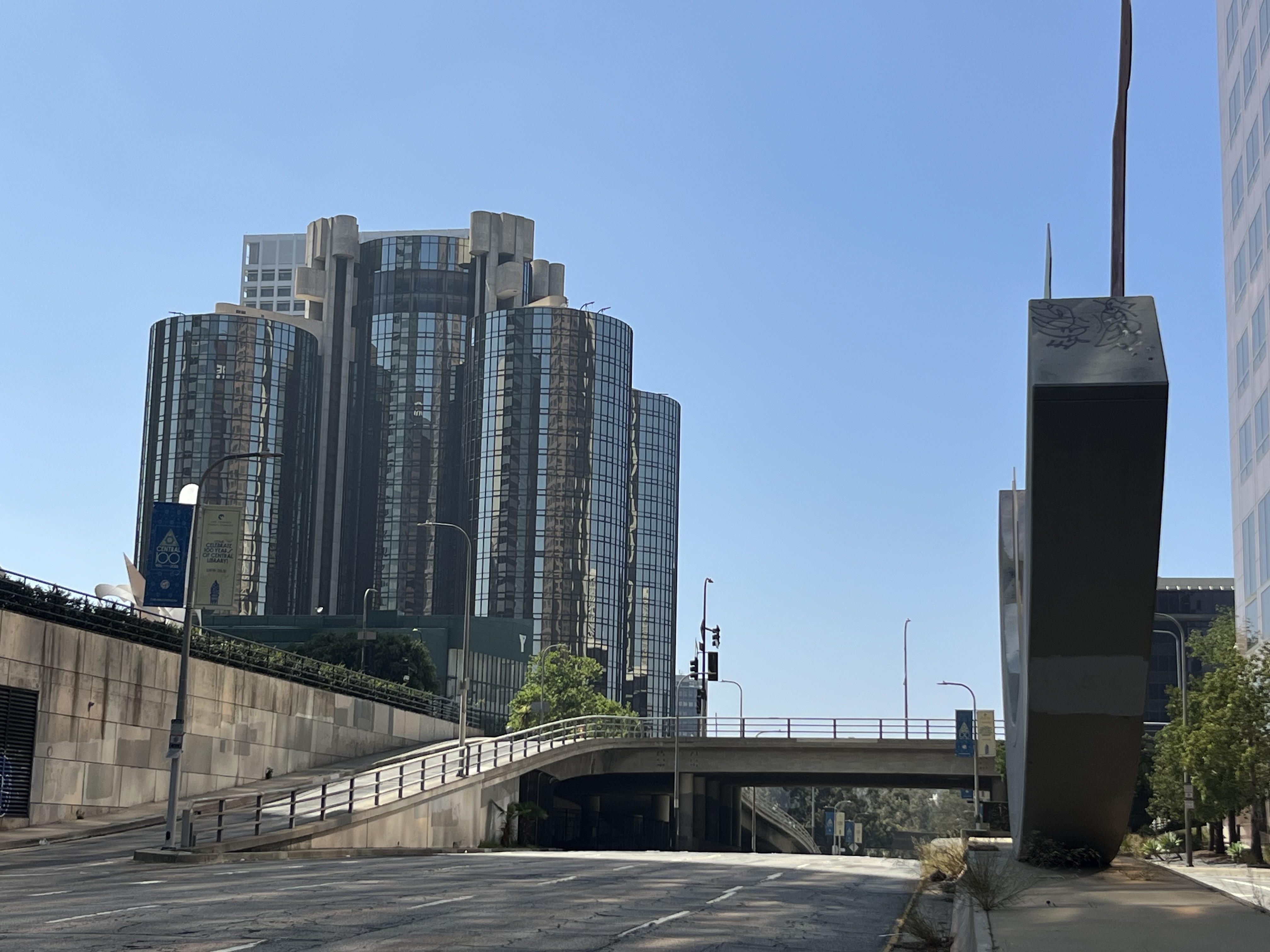 "The Terminator" series filming locations' tour - sub photo 44