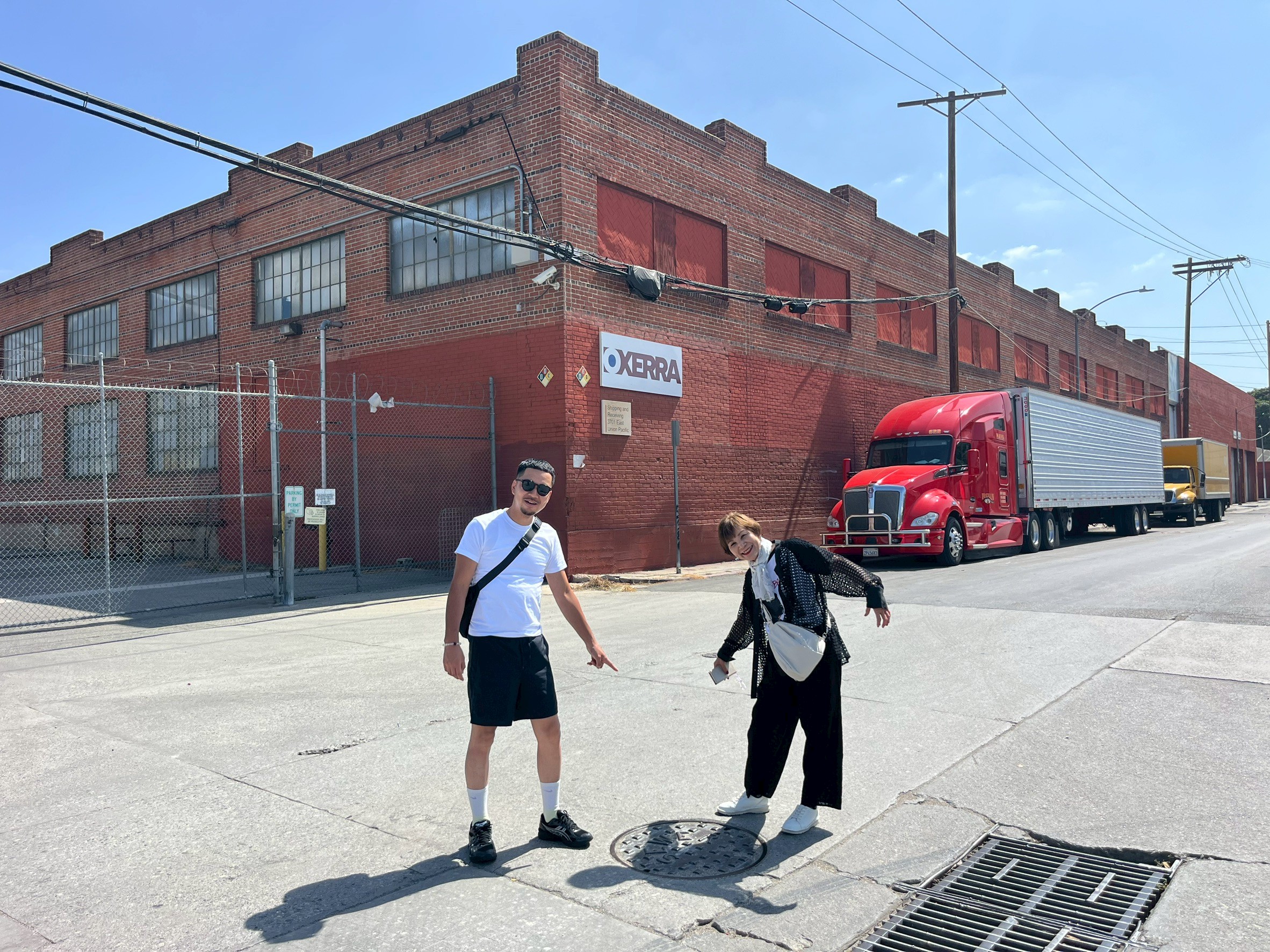 Michael Jackson Tour in Los Angeles | Music Video Locations & Murals - sub photo 6
